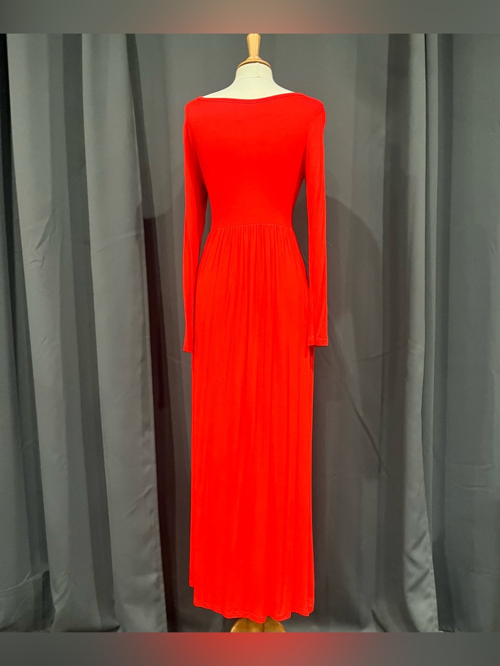 Dearcase Women’s Size M Red Maxi Dress /w Pockets.‎